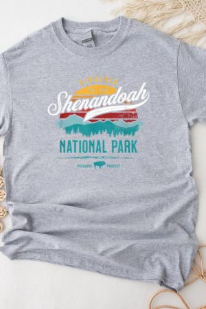 Vintage Shenandoah National Park Retro Hiking Camping T-Shirt
